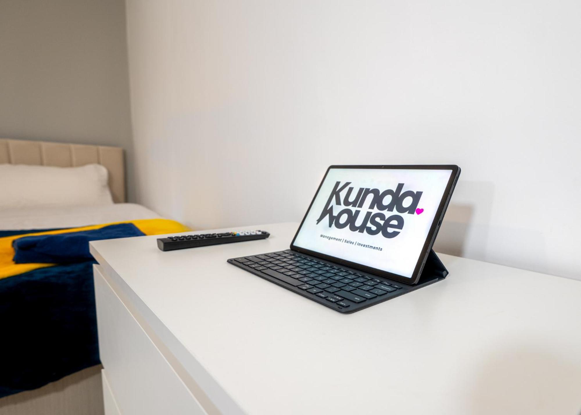 Hotel Kunda House Coventry Road Birmingham Exterior foto